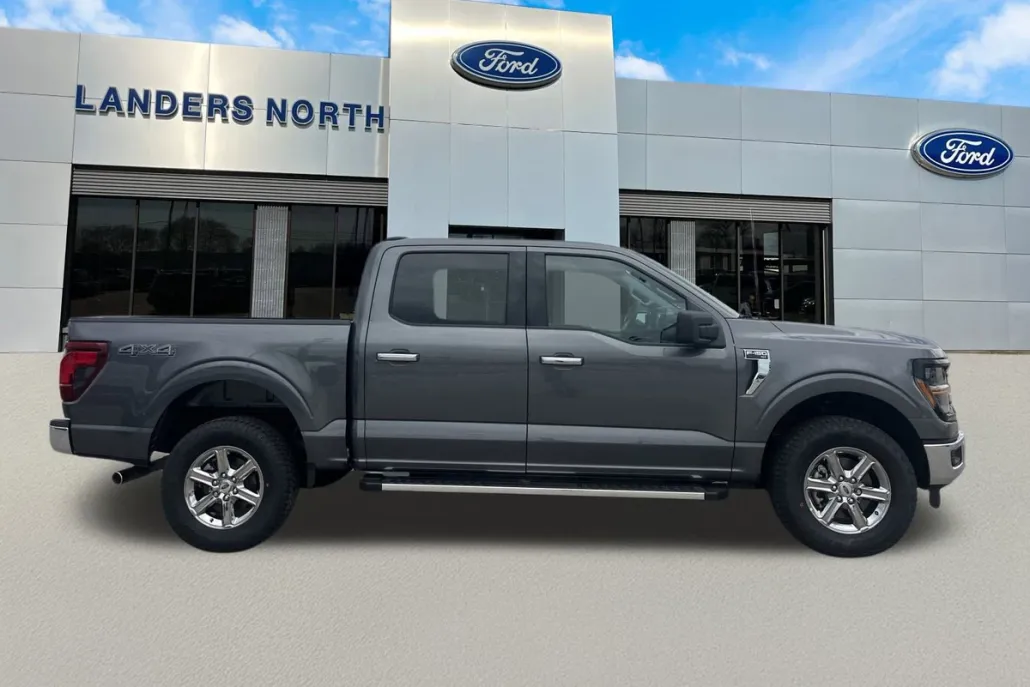 2025 Ford F-150 XLT photo 1