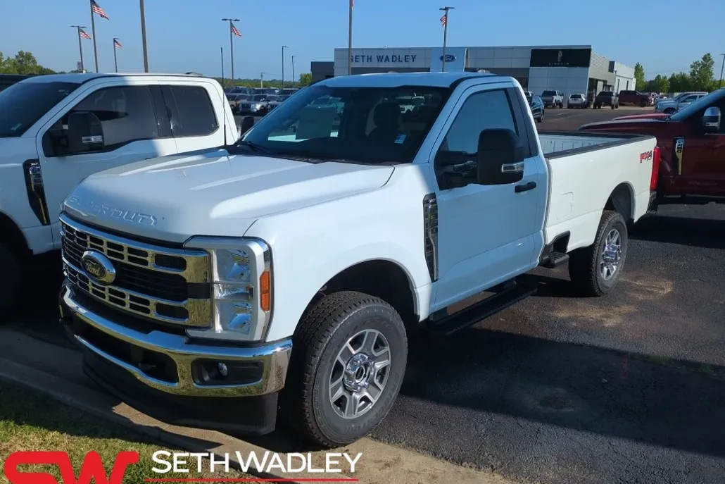 2025 Ford F-350 photo 1