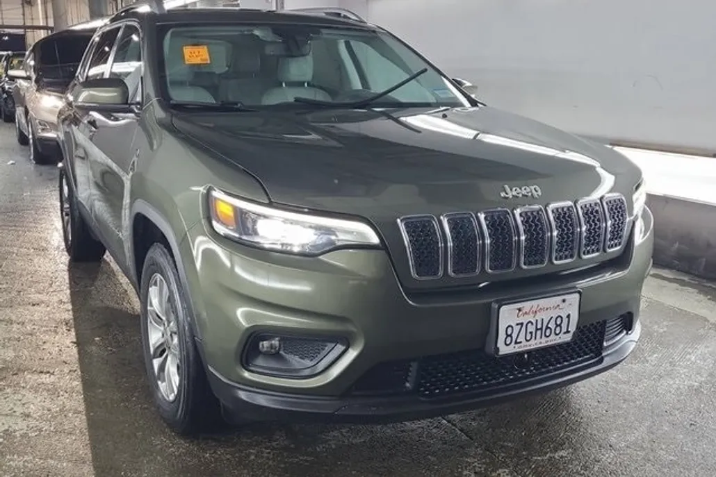 2021 Jeep Cherokee Latitude Lux photo 1