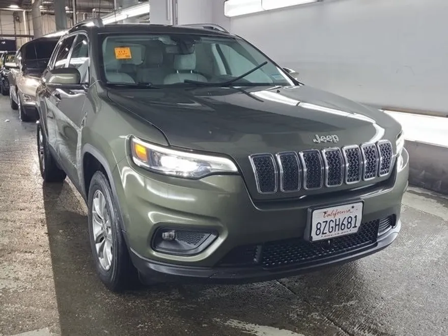 2021 Jeep Cherokee Latitude Lux photo 1