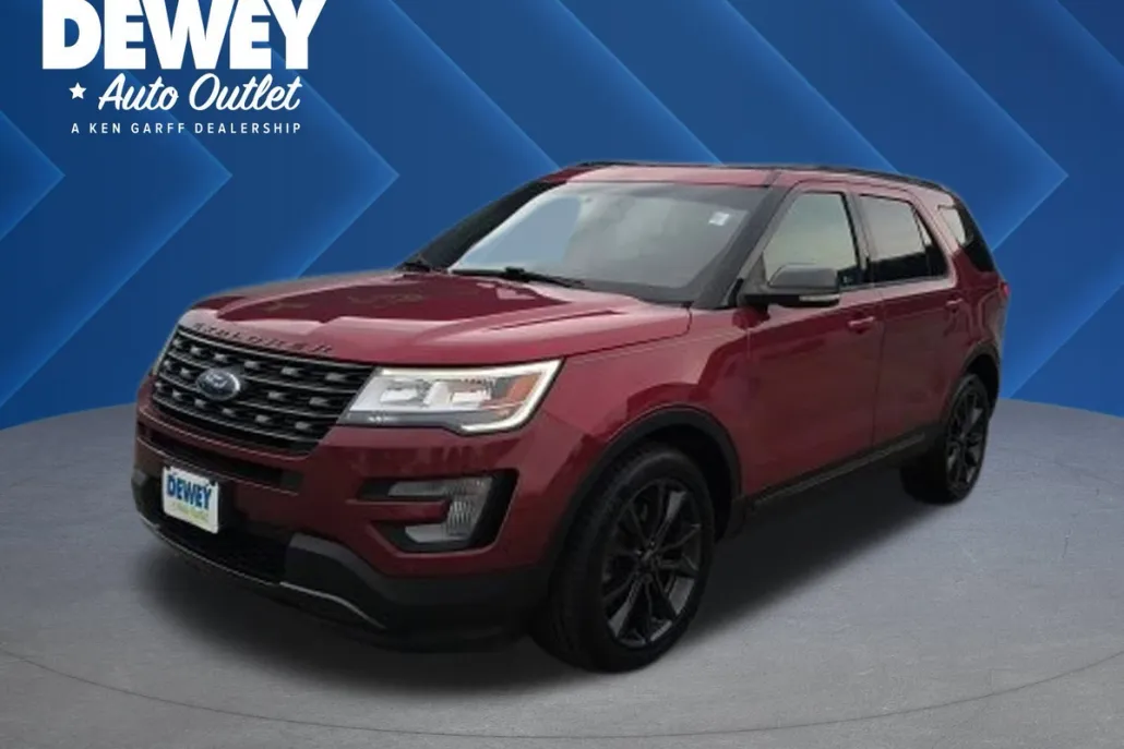2017 Ford Explorer XLT photo 1