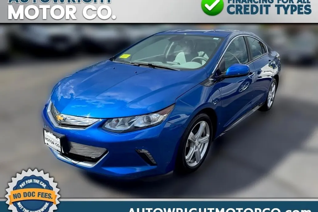 2016 Chevrolet Volt LT photo 1