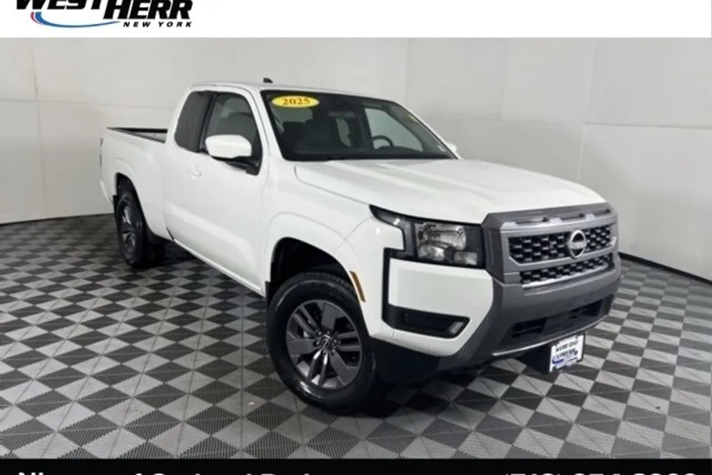 2025 Nissan Frontier SV photo 1