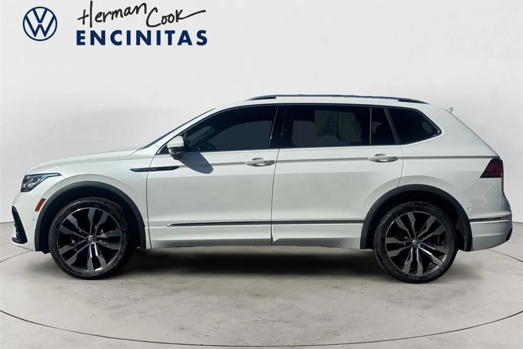 2024 Volkswagen Tiguan SEL R-Line Black photo 1
