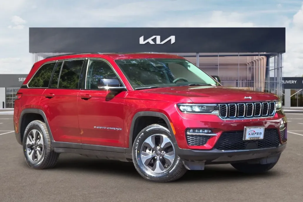 2023 Jeep Grand Cherokee 4xe photo 1