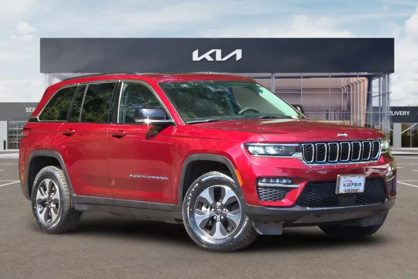 2023 Jeep Grand Cherokee 4xe photo 1