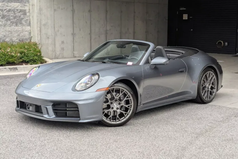 2025 Porsche 911 Cabriolet photo 1