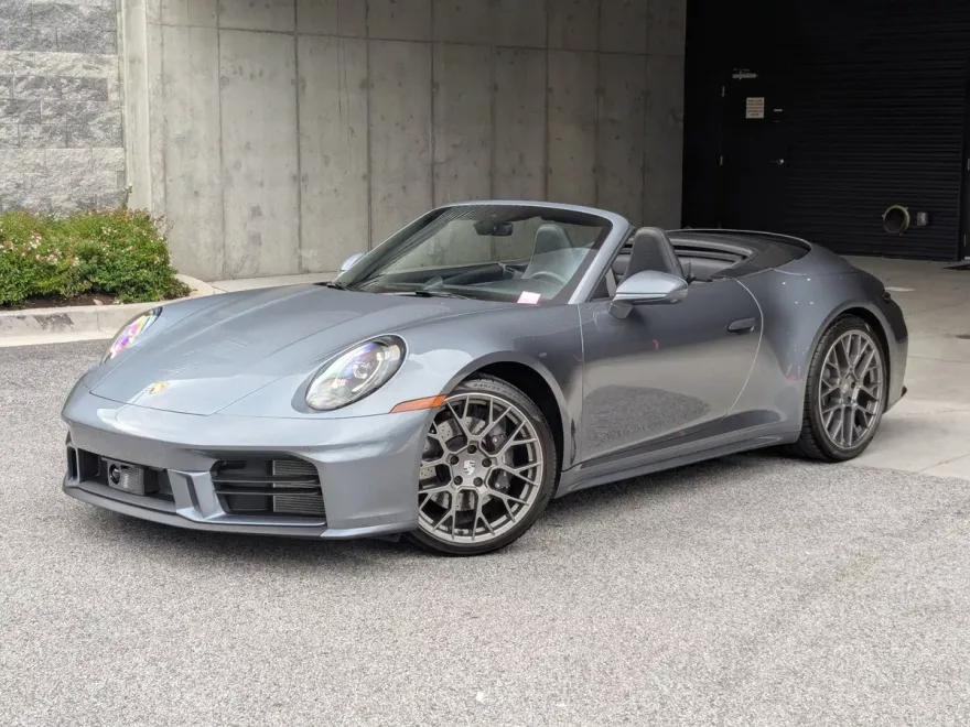 2025 Porsche 911 Cabriolet photo 1