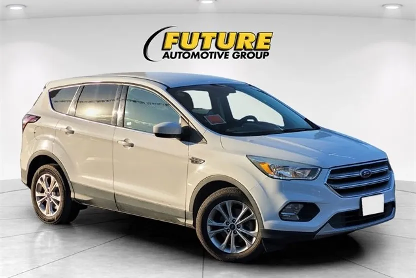 2017 Ford Escape SE photo 1