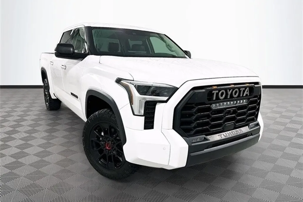 2023 Toyota Tundra SR5 photo 1