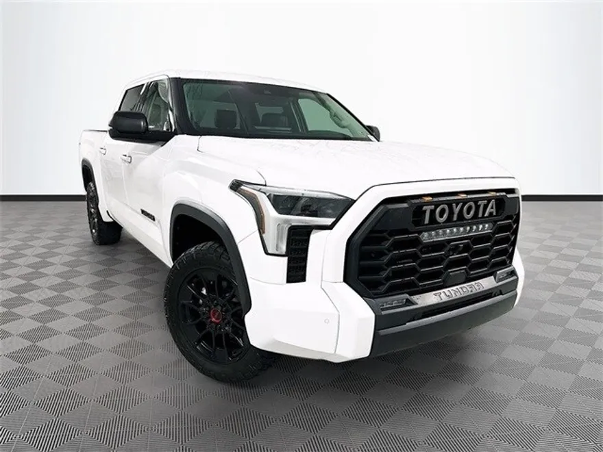 2023 Toyota Tundra SR5 photo 1