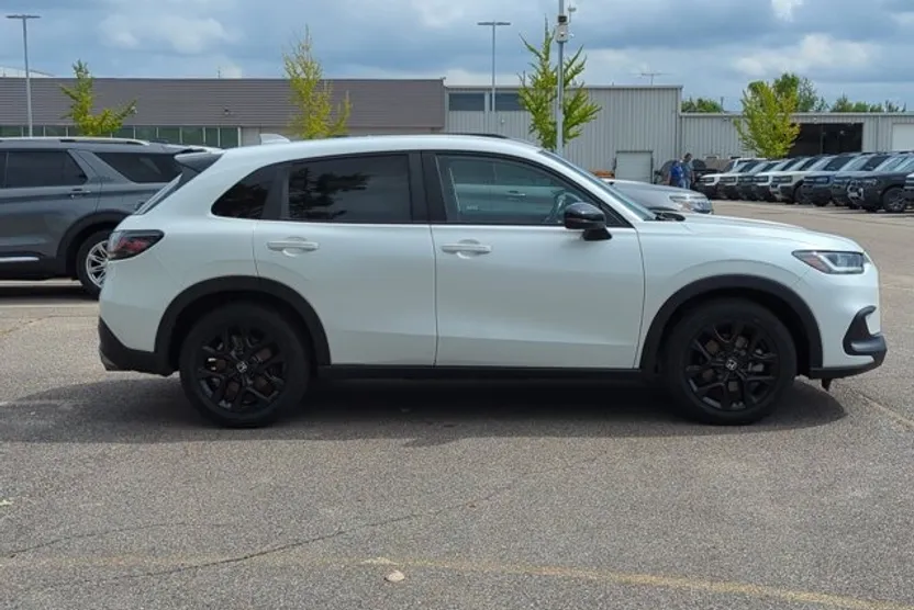 2023 Honda HR-V Sport photo 1