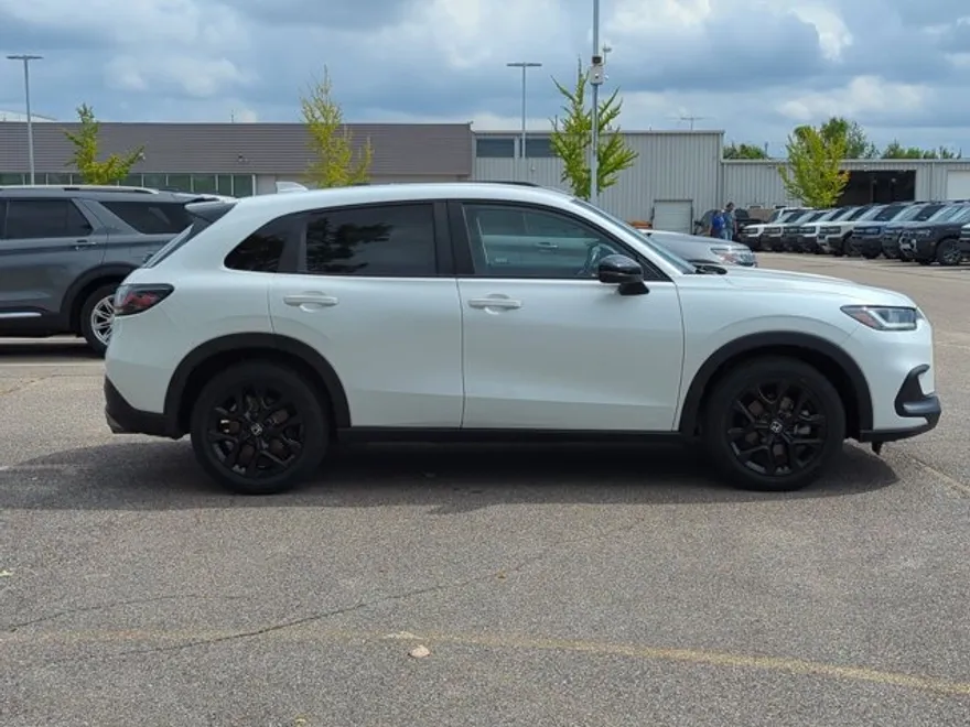 2023 Honda HR-V Sport photo 1