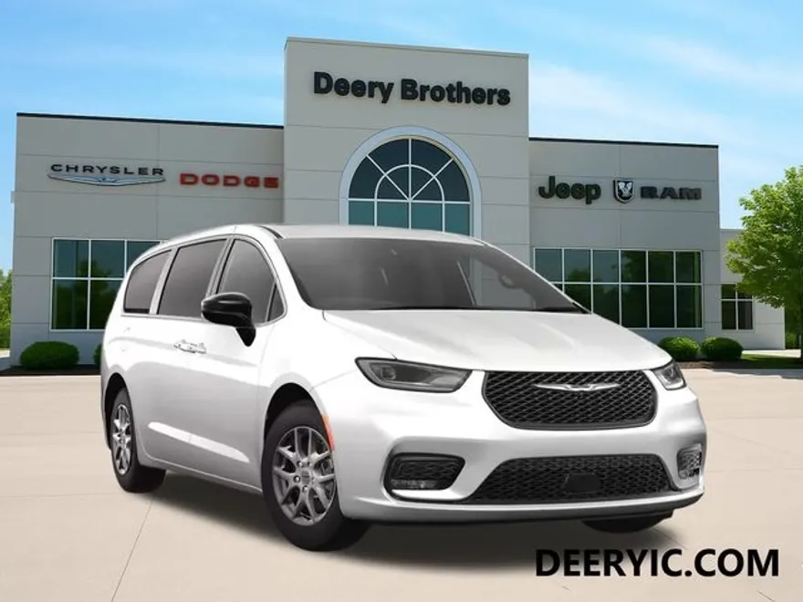 2025 Chrysler Pacifica photo 1