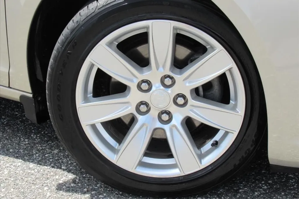 2011 Buick LaCrosse CXL photo 1