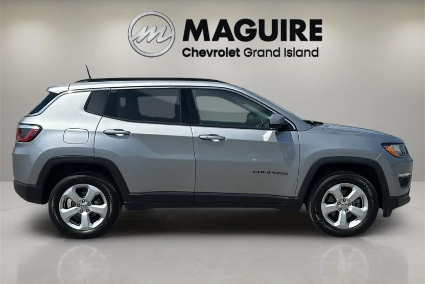 2018 Jeep Compass Latitude photo 1