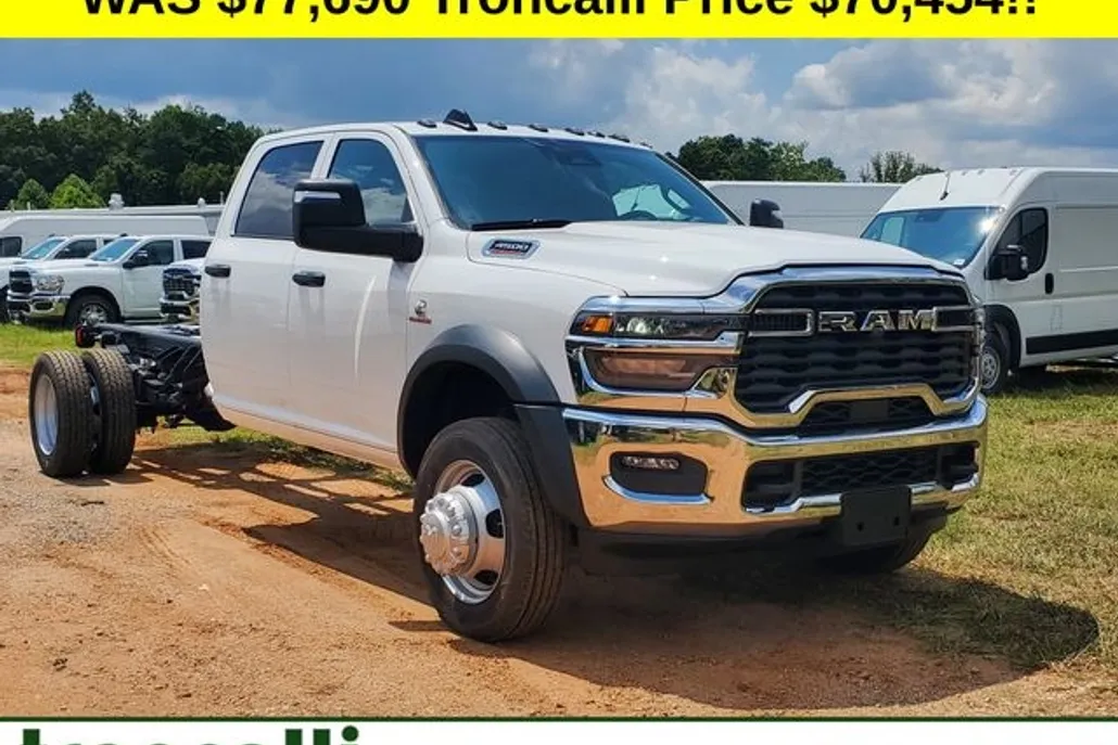 2025 Ram 4500 Tradesman photo 1
