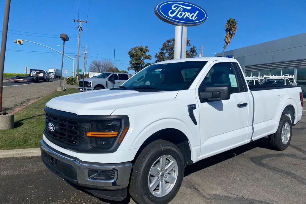 2025 Ford F-150 XL photo 1
