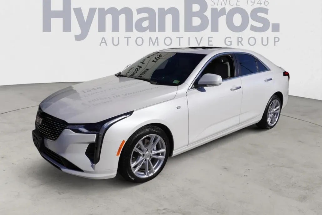 2023 Cadillac CT4 Luxury photo 1