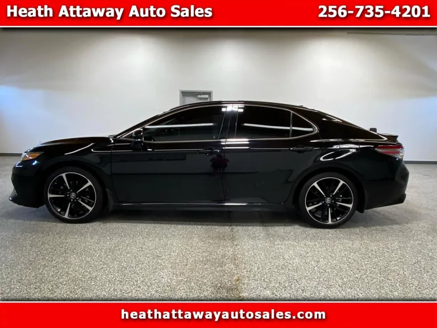 2019 Toyota Camry XSE photo 1