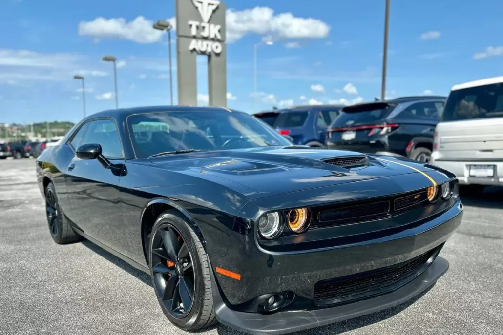 2022 Dodge Challenger GT photo 1