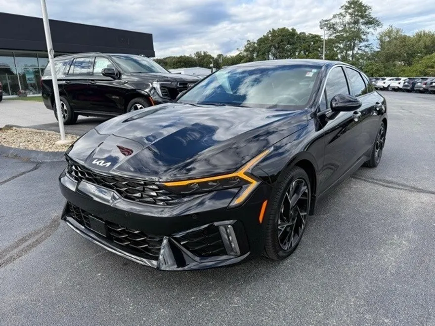 2025 Kia K5 GT-Line photo 1