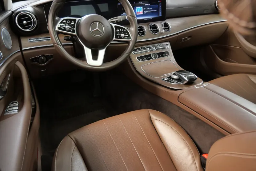 2019 Mercedes Benz E 300 4MATIC photo 1