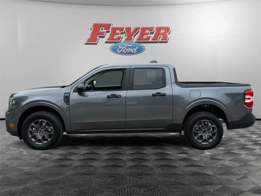 2025 Ford Maverick XLT photo 1