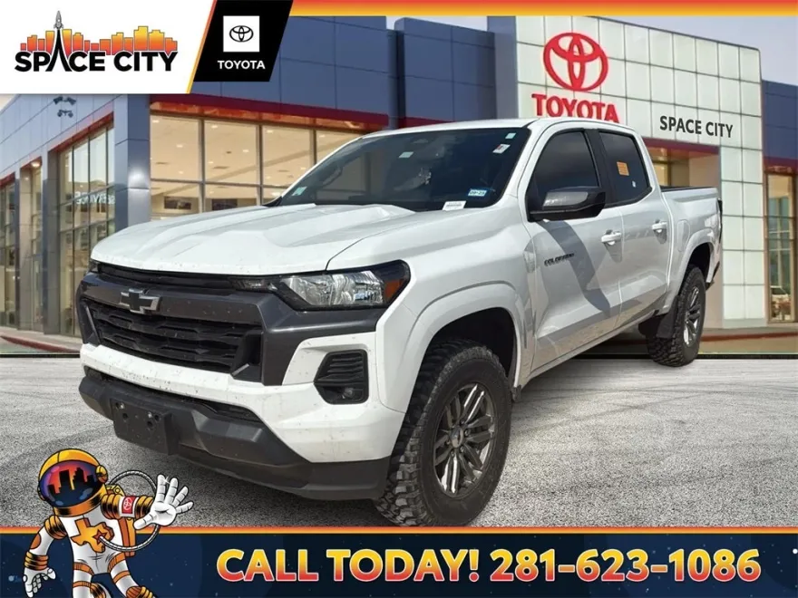 2023 Chevrolet Colorado LT photo 1