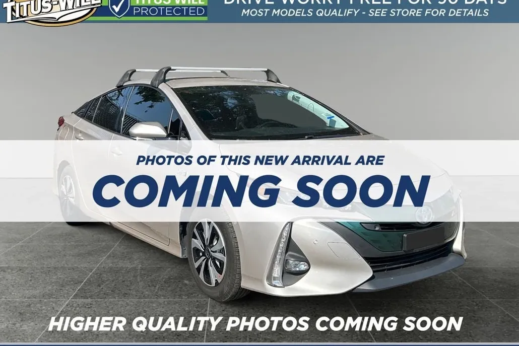 2017 Toyota Prius Prime Advanced photo 1