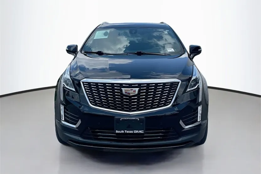 2023 Cadillac XT5 Luxury photo 1