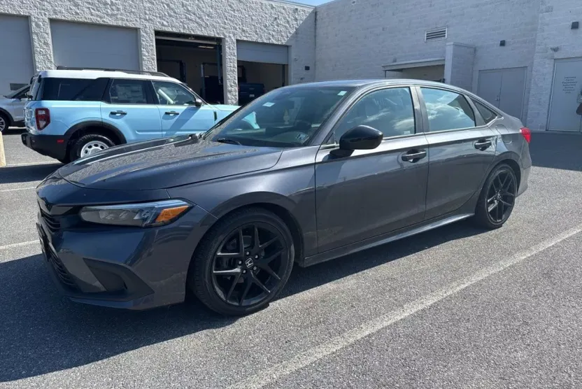2022 Honda Civic Sport photo 1