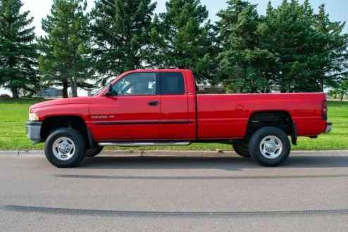 2000 Dodge Ram ST photo 3
