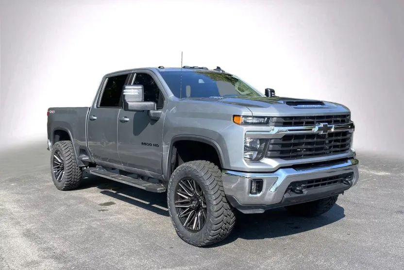 2024 Chevrolet Silverado 2500HD LT photo 1
