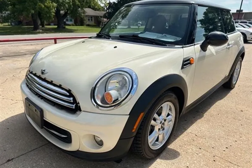 2012 Mini Cooper Hardtop photo 1