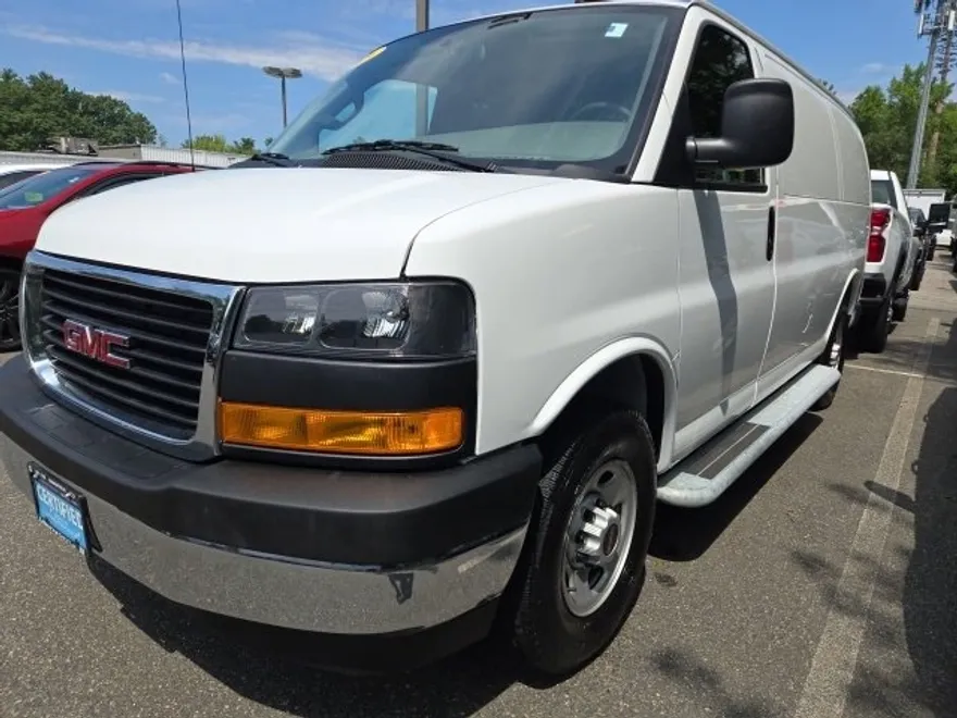 2024 Gmc Savana 2500 Cargo photo 1