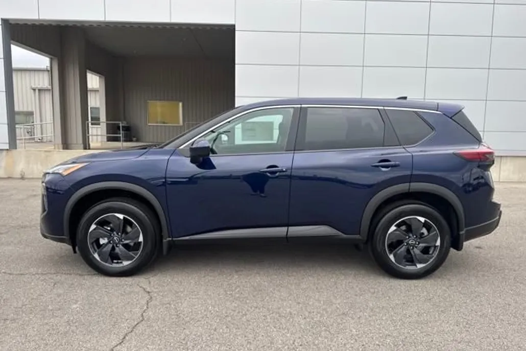 2026 Nissan Rogue SV photo 1