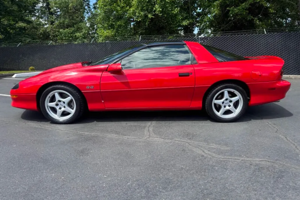 1997 Chevrolet Camaro Z28 SS photo 1