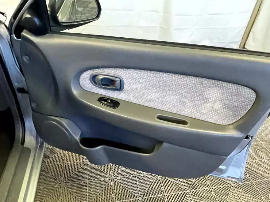 2004 Kia Spectra Base photo 14