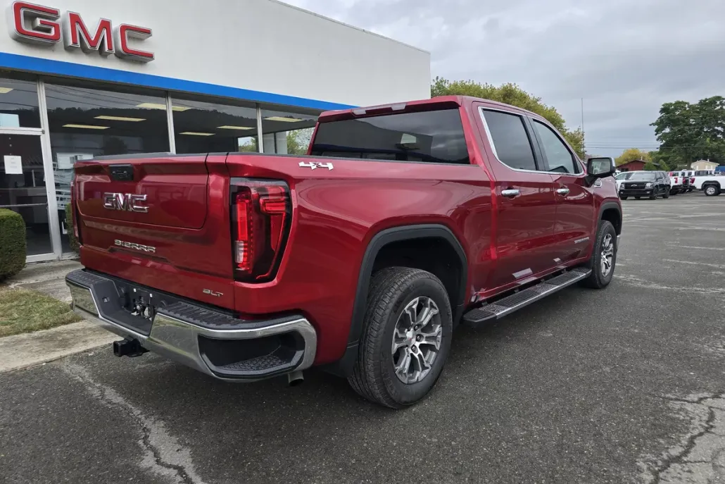 2025 Gmc Sierra 1500 SLT photo 1