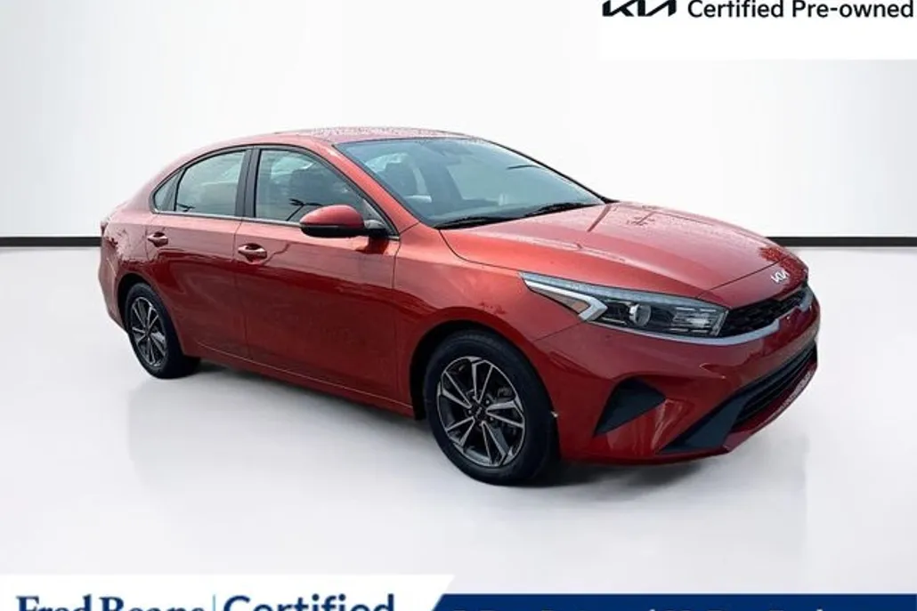 2022 Kia Forte LXS photo 1