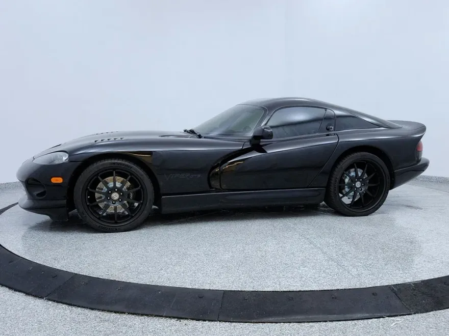 1999 Dodge Viper GTS photo 2