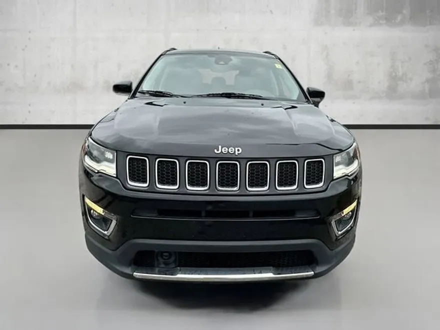 2018 Jeep Compass Limited photo 1