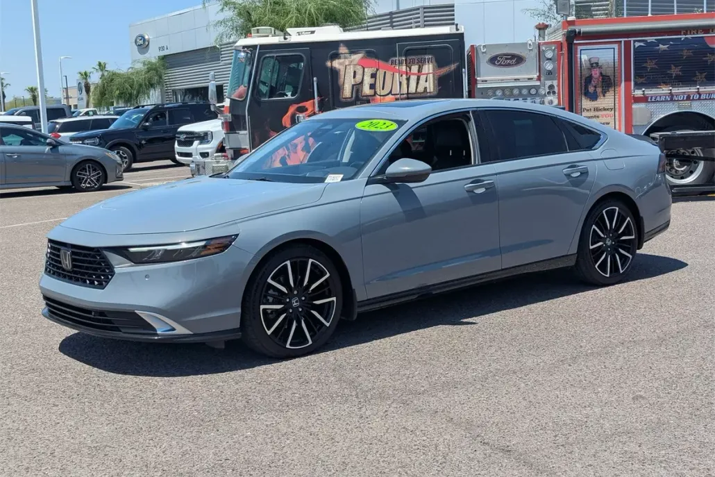 2023 Honda Accord Hybrid Touring photo 1