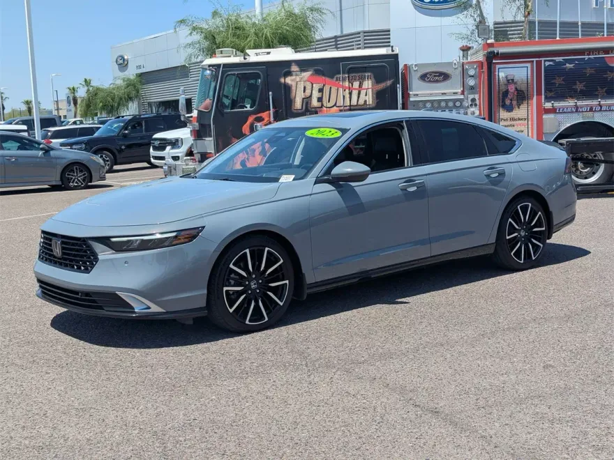 2023 Honda Accord Hybrid Touring photo 1