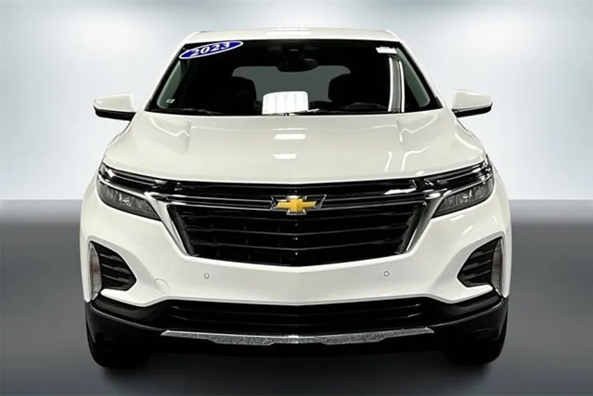 2023 Chevrolet Equinox LT photo 1