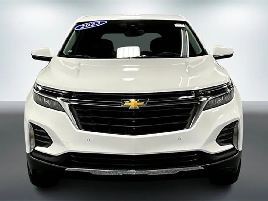 2023 Chevrolet Equinox LT photo 1