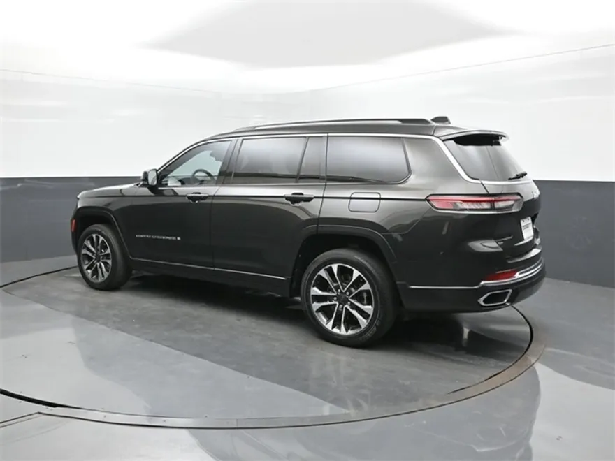 2022 Jeep Grand Cherokee Overland photo 1