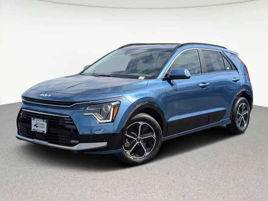 2023 Kia Niro SX photo 1