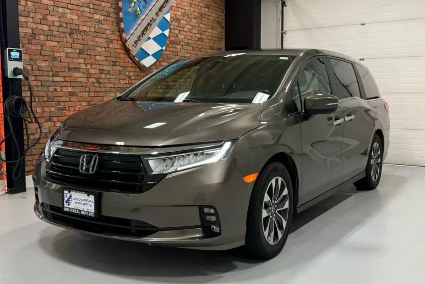 2021 Honda Odyssey EX-L photo 1